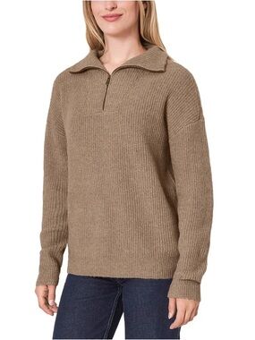 Modern Ambition - Women’s 1/4 Zip Merino Wool Sweater in Black